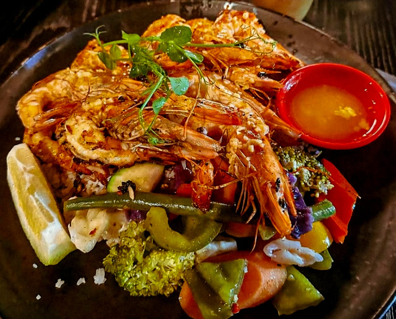 Delicious prawns and seafood options at the Girls Restaurant in Wilderness